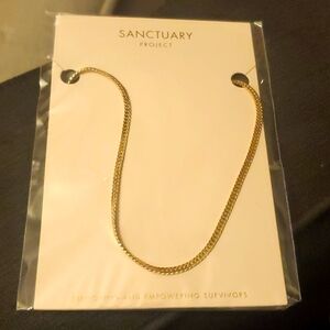 Sanctuary woman's necklace, brand new, never worn